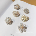 Shangjie oem broche concepteur or broch corolean perle broche broches broches women women